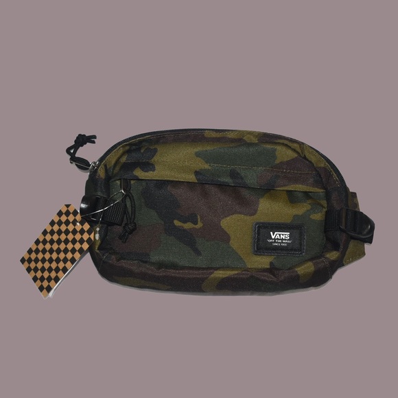 vans camo fanny pack
